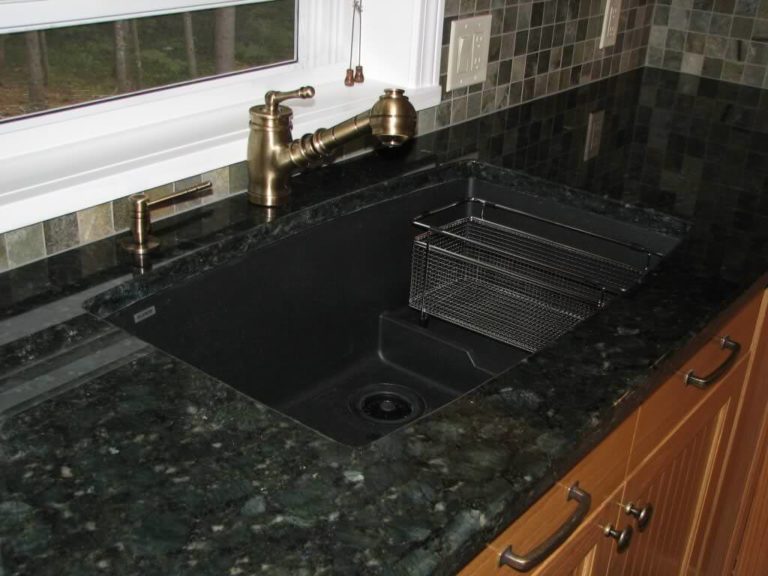 Verde Butterfly Granite