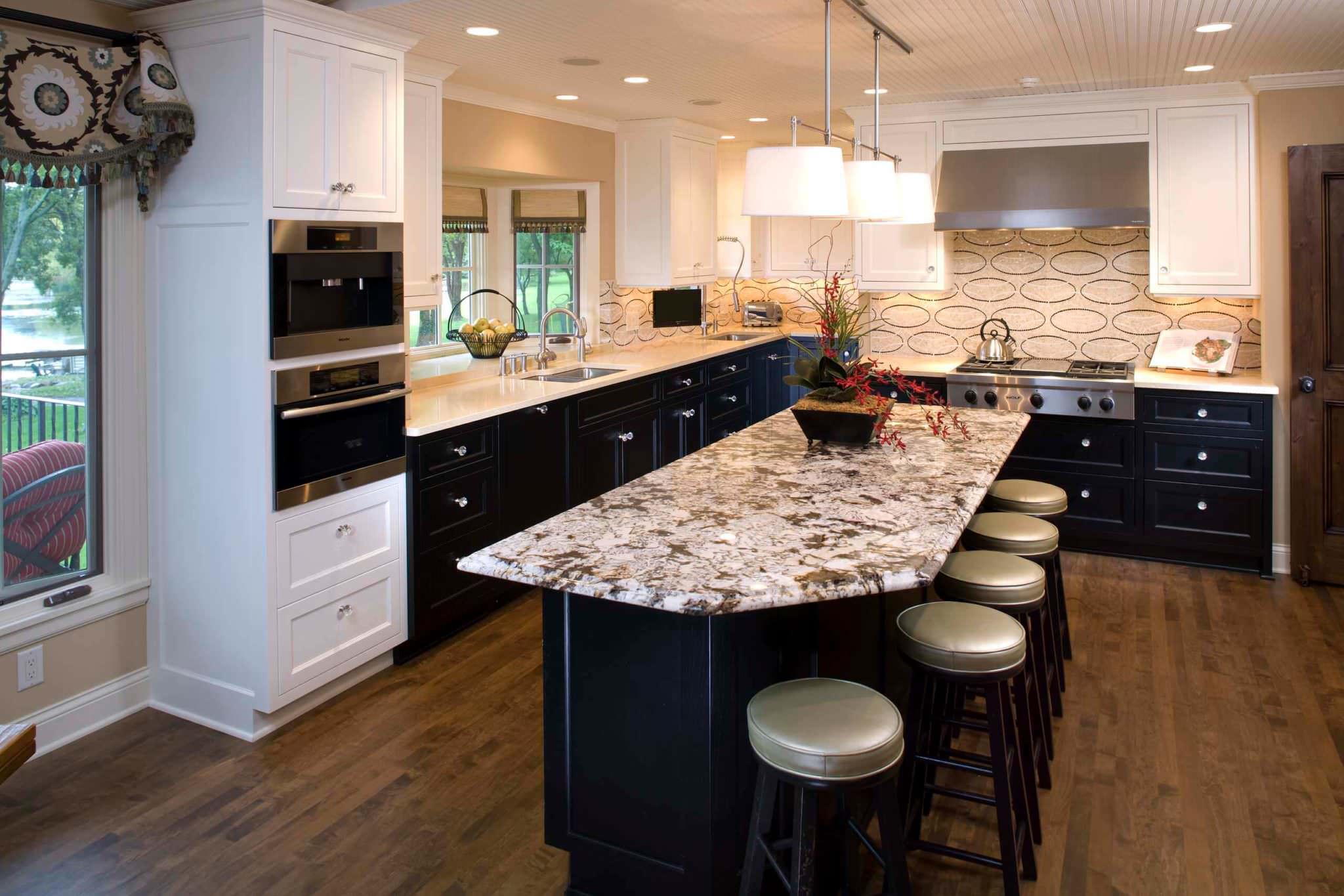 Largo Countertops Supplier with Absolute Cream Granite Kitchen
