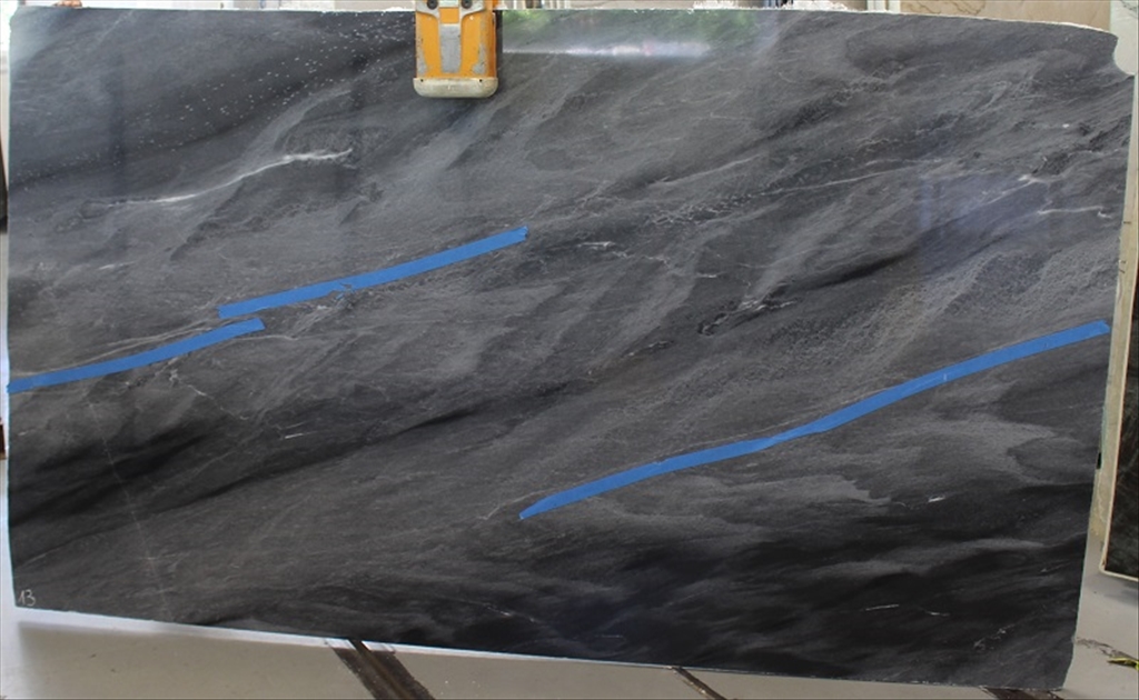 NAMIBIAN GHOST QUARTZITE