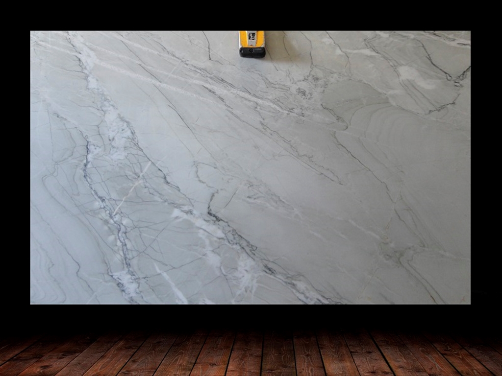 NUAGE QUARTZITE