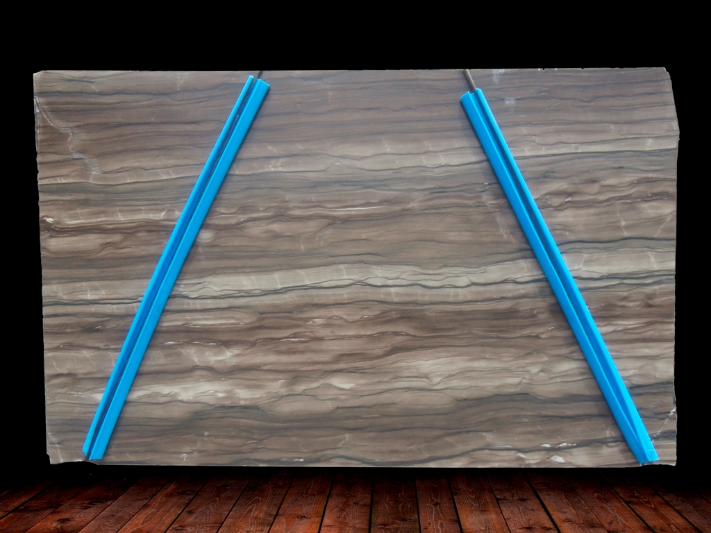 SEQUOIA BROWN LETHER ANTOLINI SIGNATURE GRANITE