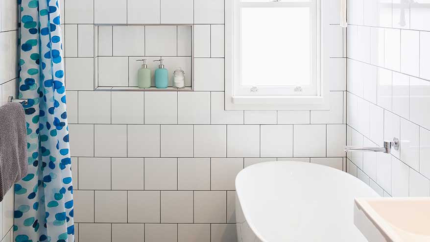 5 Tips for Remodeling a Tiny Bathroom