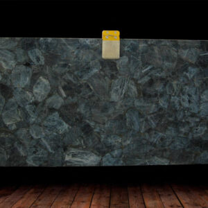 Apatite Azul Semi Precious Gemstone