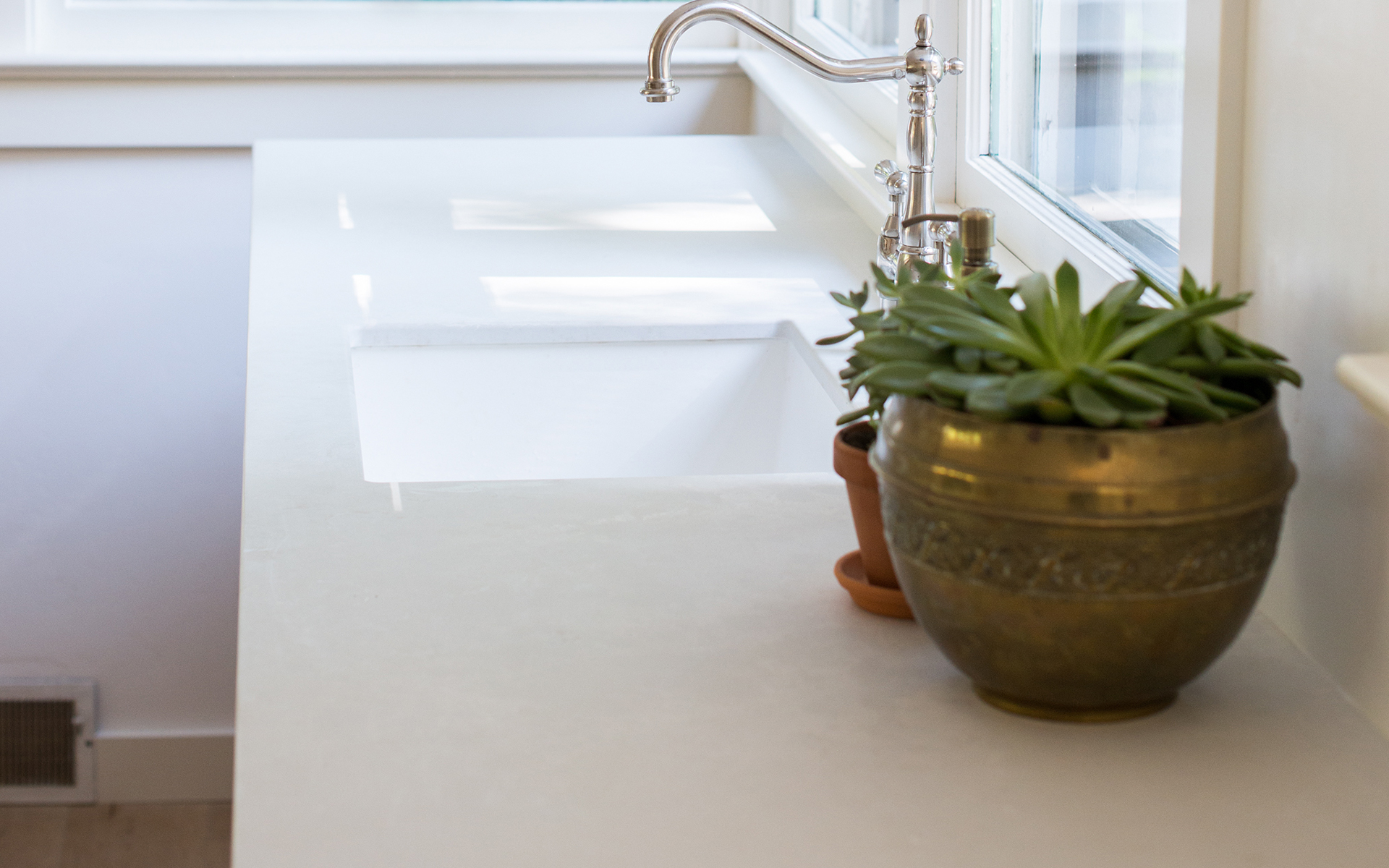 Cloudburst Concrete Caesarstone Quartz Sink