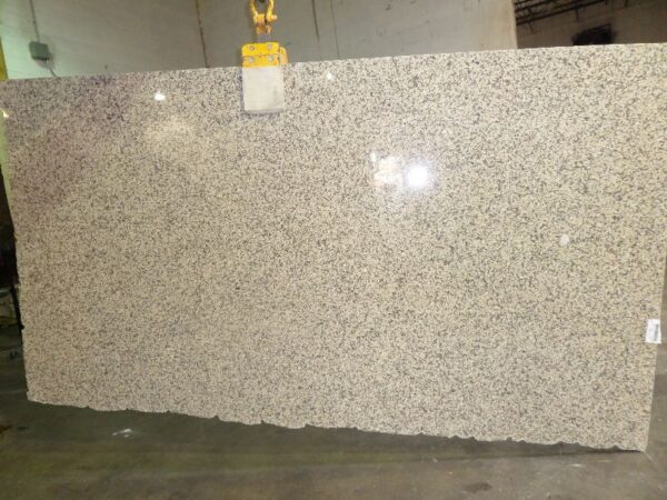 Crema Caramel Granite Slab1
