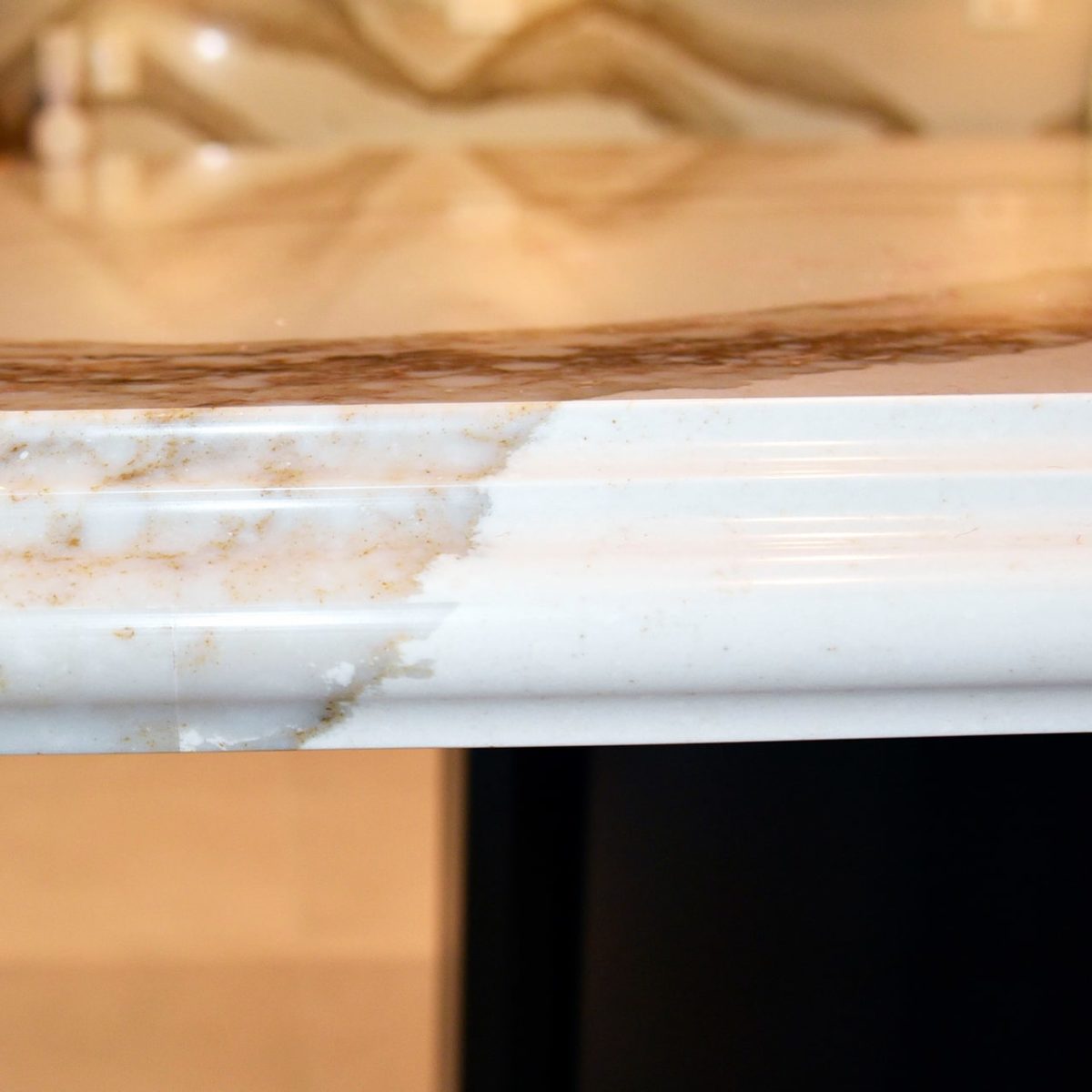Cambria Brittanicca Quartz with a Cornice Edge