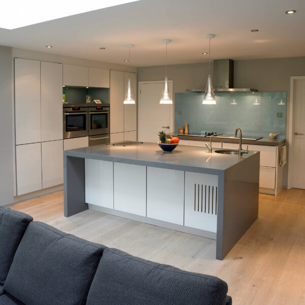 Gris Expo Silestone Quartz Kitchen