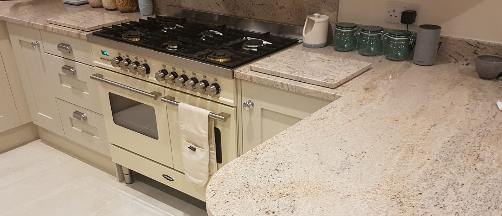 Millenium Cream Granite Kitchen1