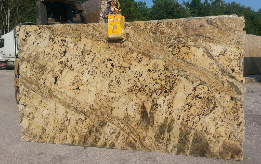 Neptune Bordeaux Granite Slab