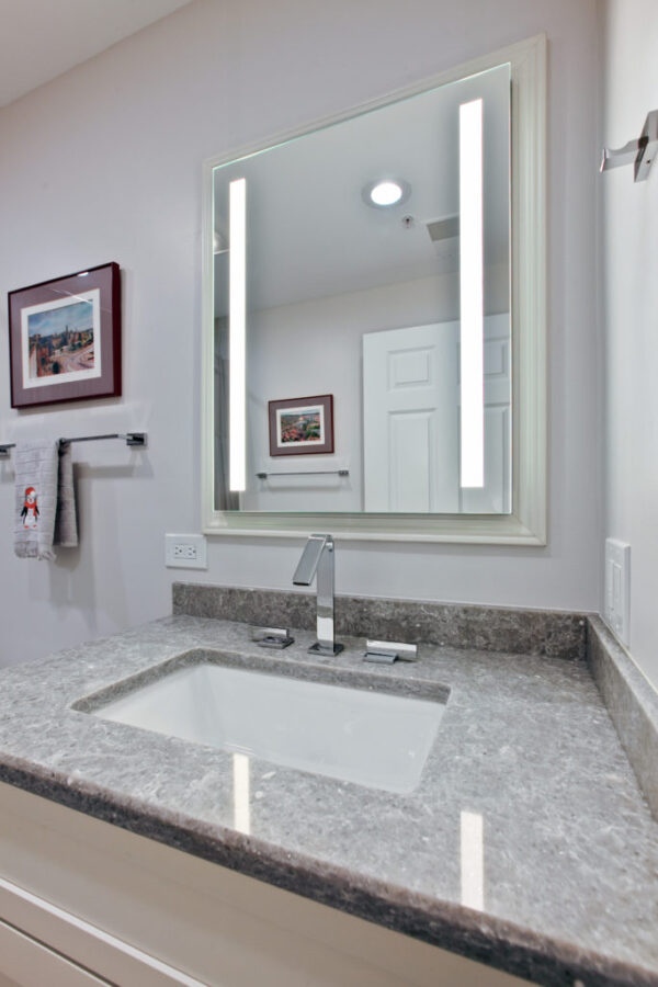 Ocean Jasper SIlestone Quartz Bathroom