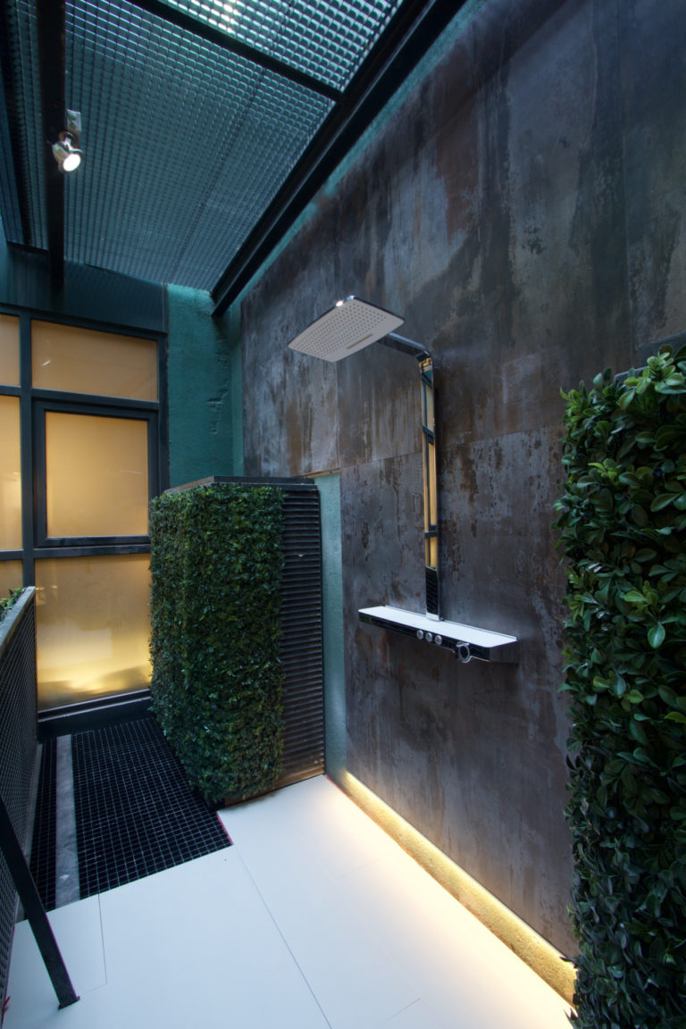 Trilium Dekton Countertop Walls