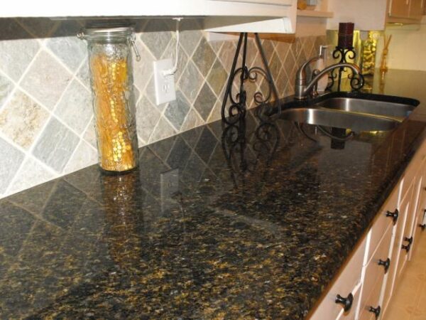 Uba Tuba Granite Kitchen1