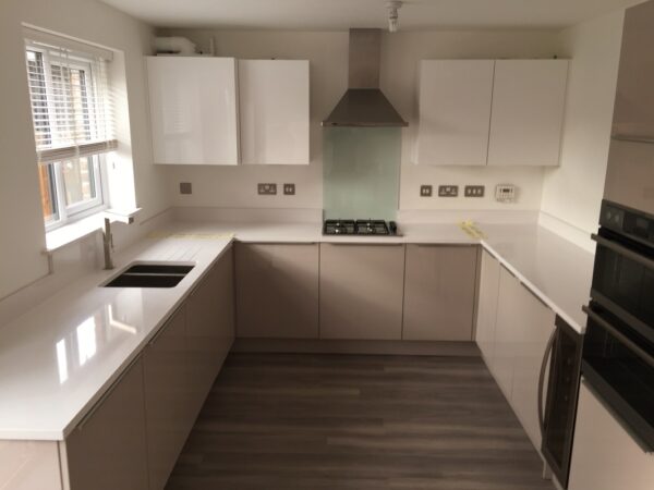 White Storm Silestone Quartz Kitchen1