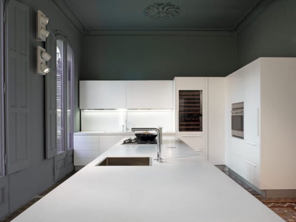 White Zeus Silestone Quartz Kitchen1