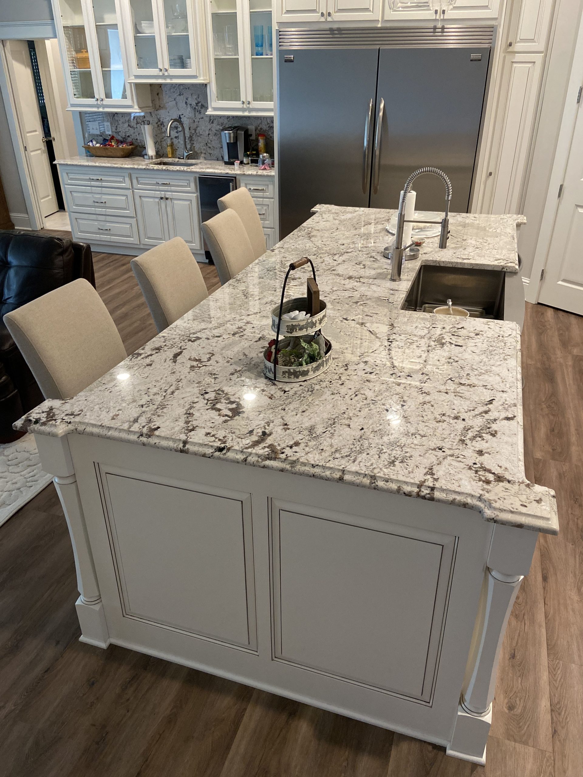 Zurich Granite Kitchen1